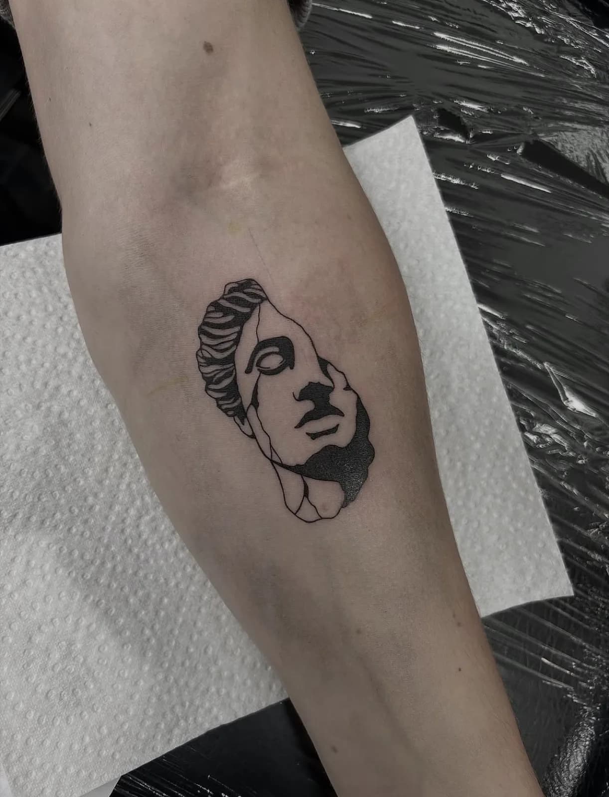 Blackwork tattoo at Tattoo Heaven