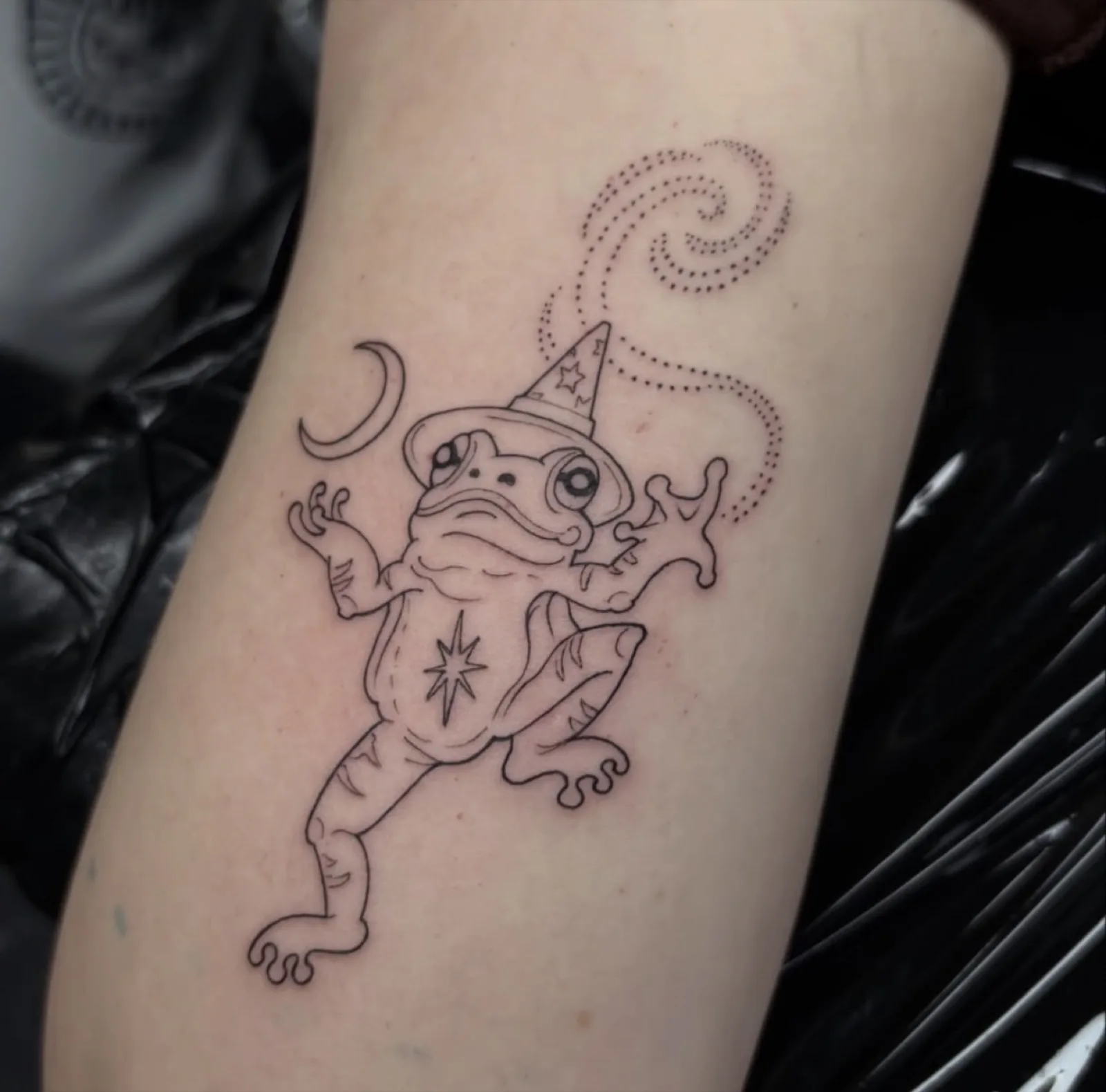 Dotwork tattoo at Tattoo Heaven
