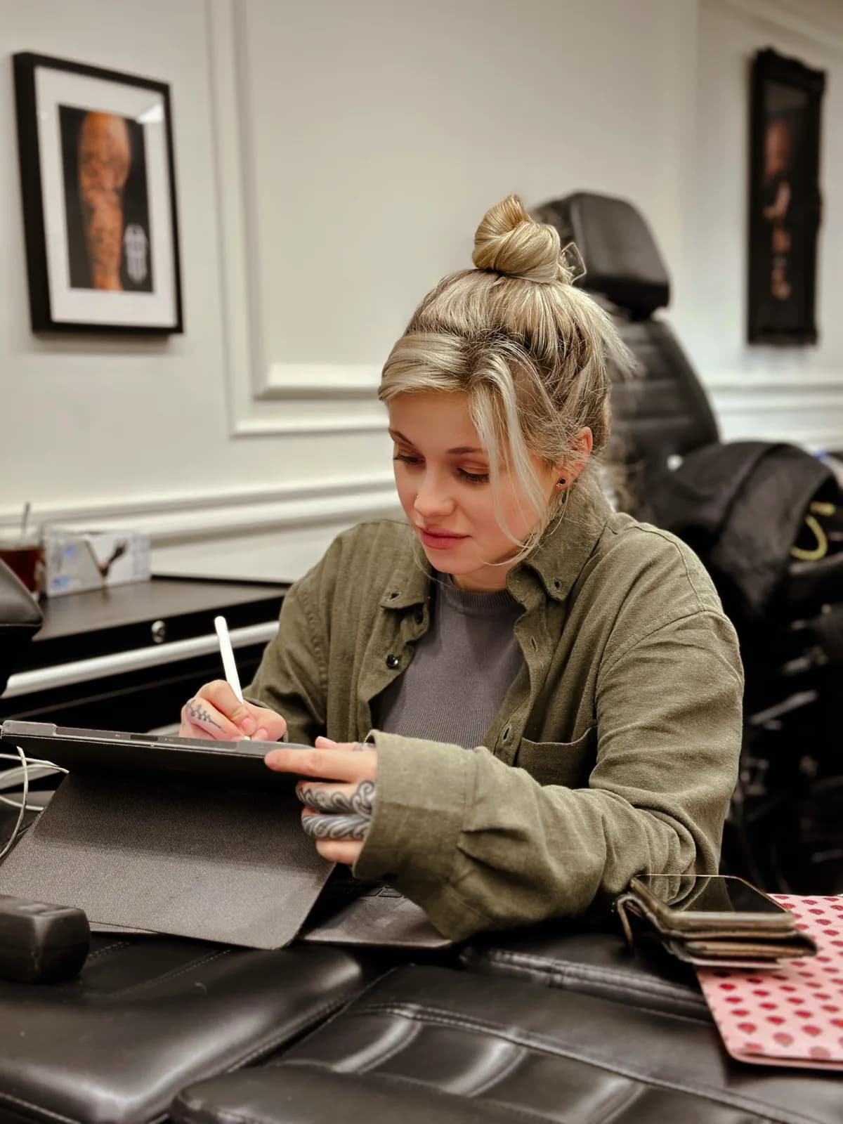 Bodil, tattoo artist at Tattoo Heaven