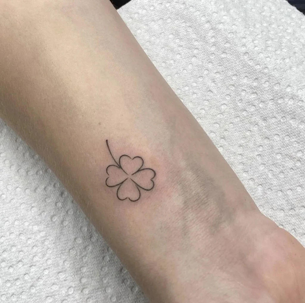 Fineline tattoo at Tattoo Heaven